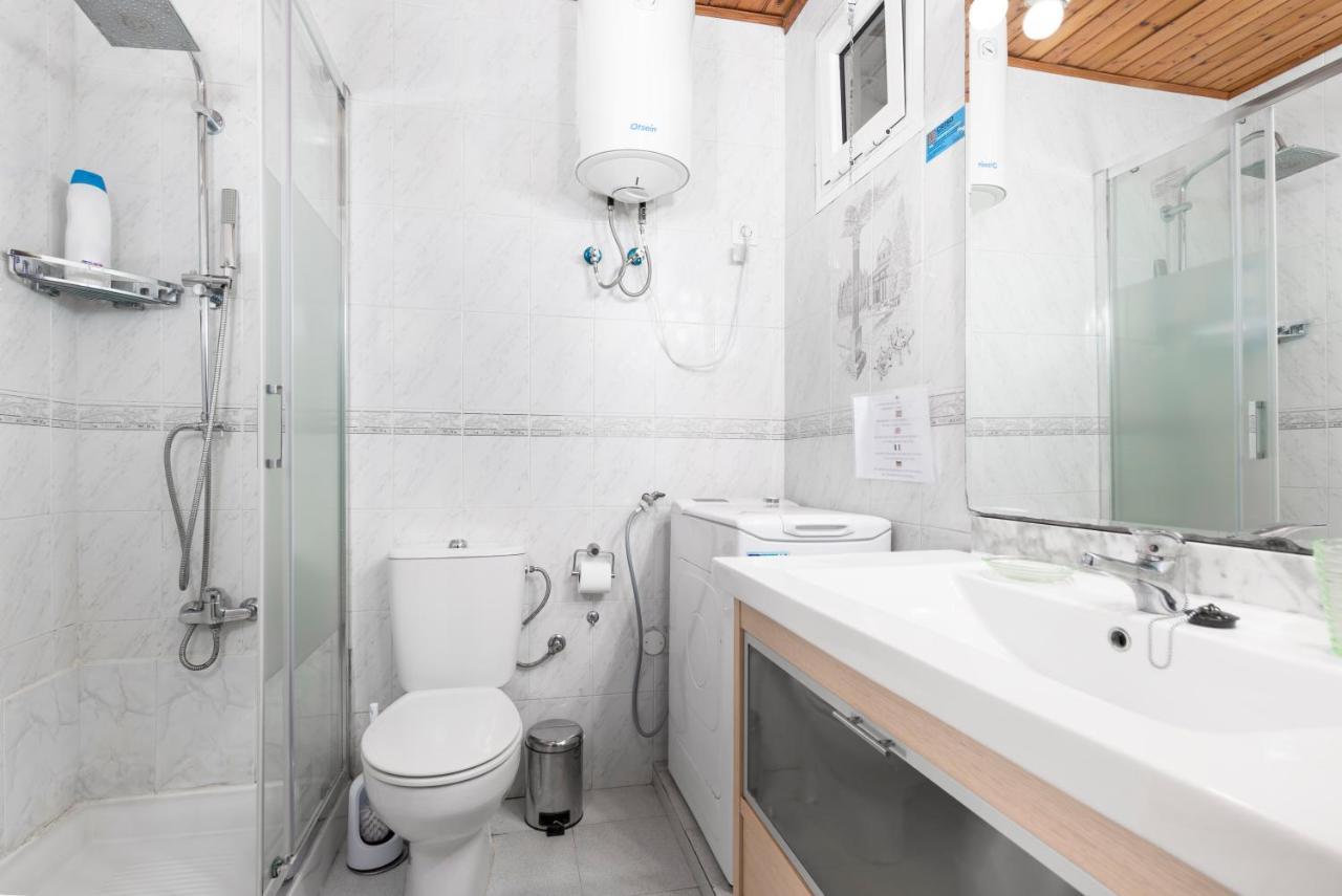 Home2Book Quiet Villa With Private Pool Triquivijate Bagian luar foto