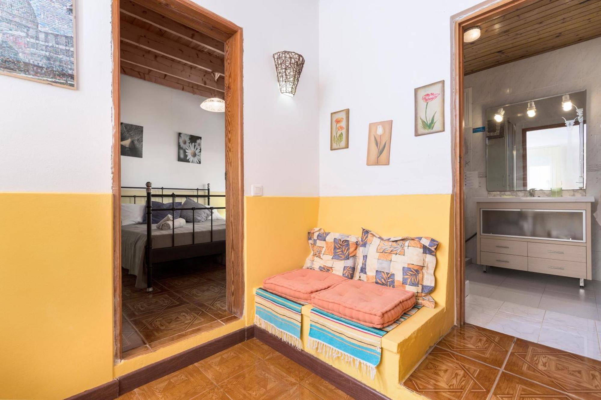 Home2Book Quiet Villa With Private Pool Triquivijate Bagian luar foto