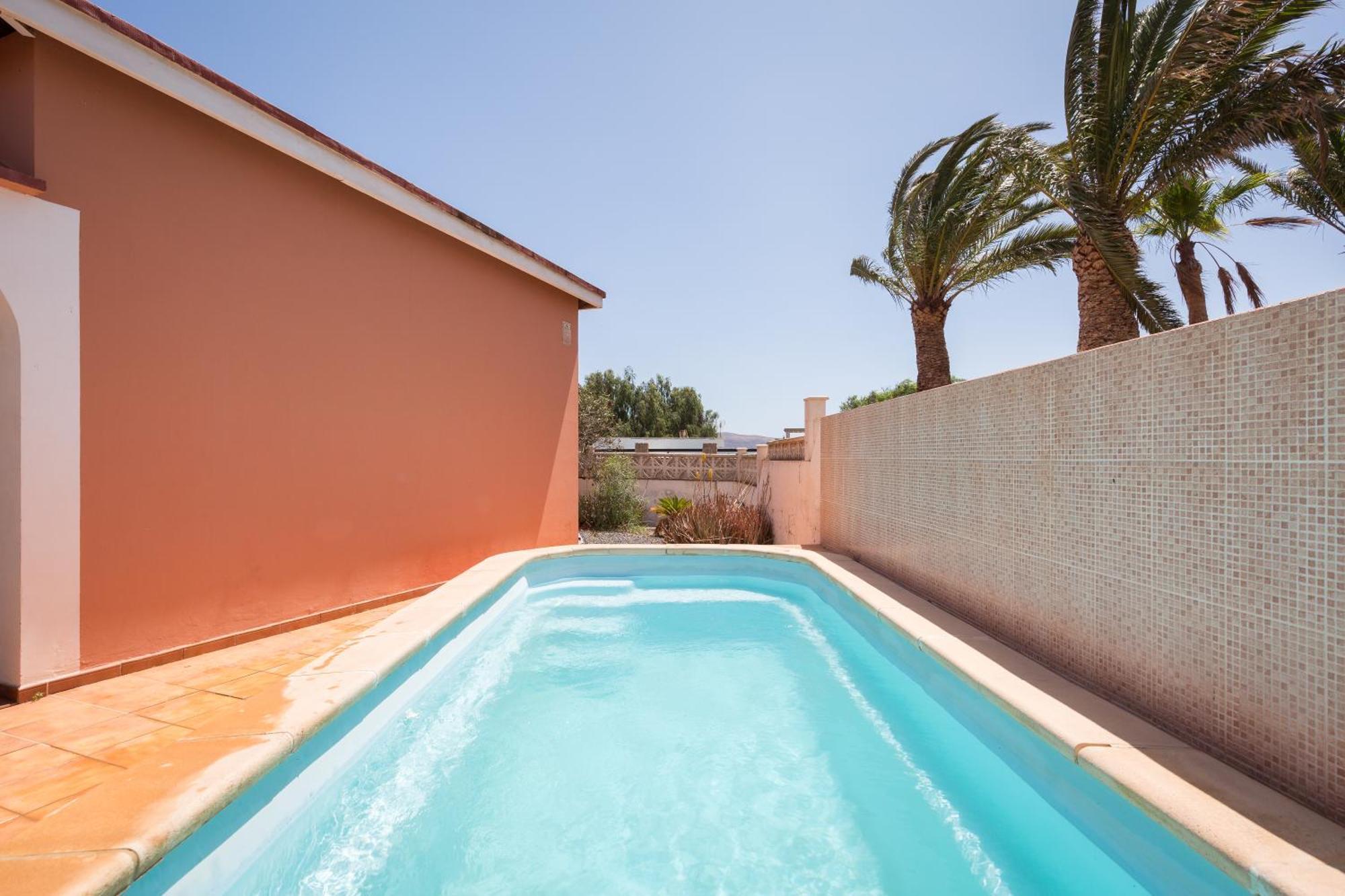 Home2Book Quiet Villa With Private Pool Triquivijate Bagian luar foto